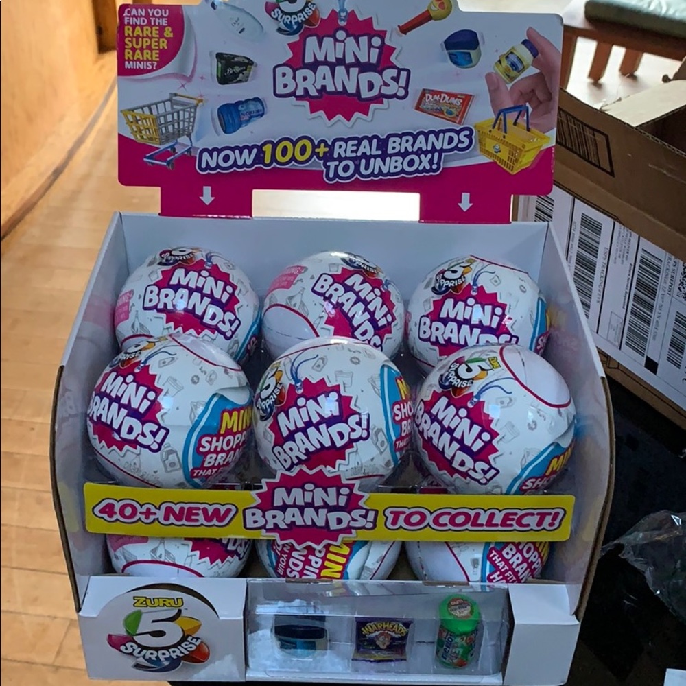 5 SURPRISE MINI BRANDS 12 UNOPENED BALLS W/DISPLAY